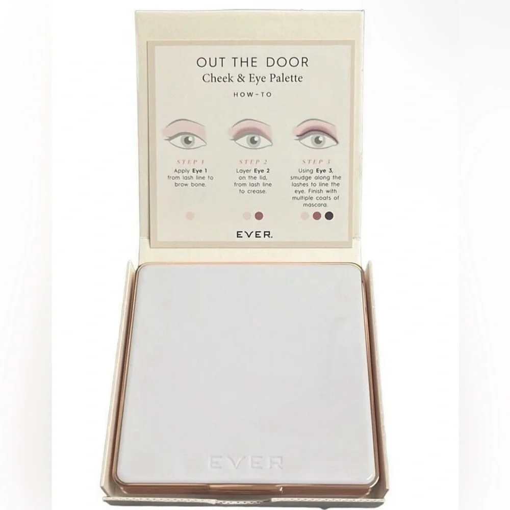 Ever Beauty ‘Out the Door’ 4 in 1 | Eye & Cheek Contour Pallet - NIB - $68